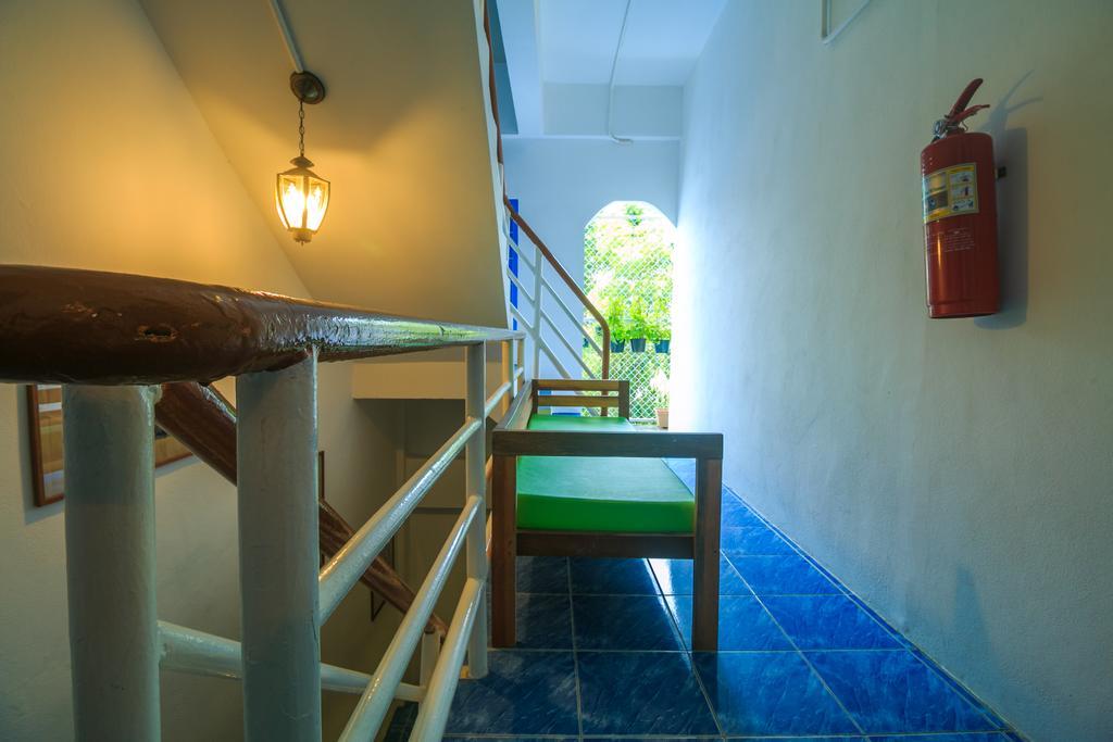 Frog House Bed & Breakfast (Adults Only) Patong Экстерьер фото
