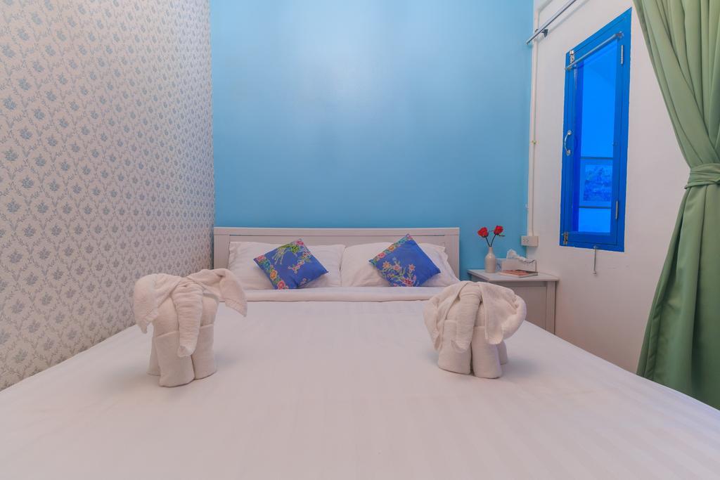Frog House Bed & Breakfast (Adults Only) Patong Экстерьер фото