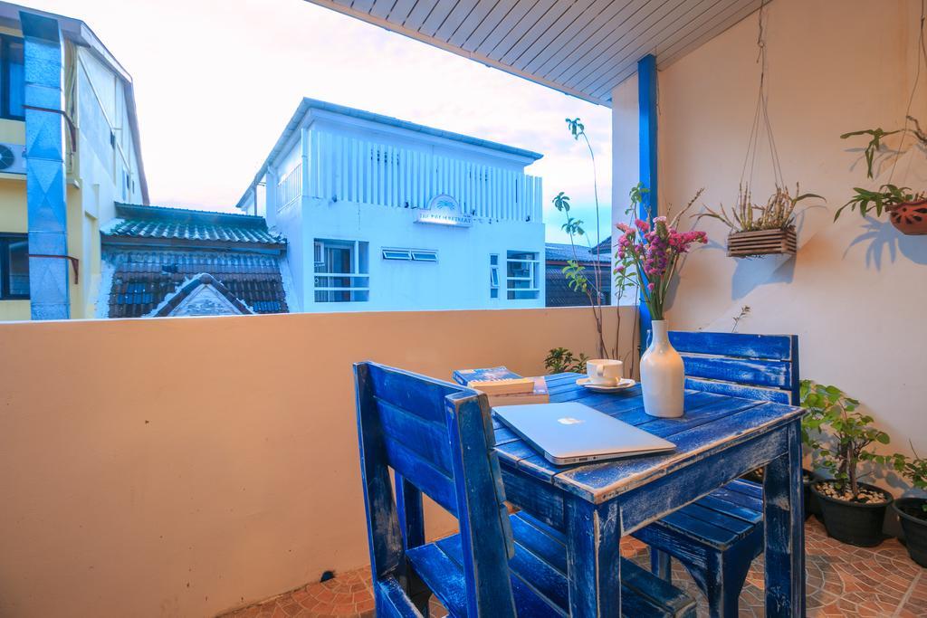 Frog House Bed & Breakfast (Adults Only) Patong Экстерьер фото