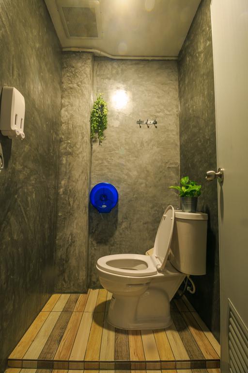 Frog House Bed & Breakfast (Adults Only) Patong Экстерьер фото