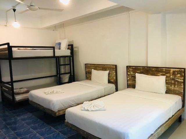Frog House Bed & Breakfast (Adults Only) Patong Экстерьер фото