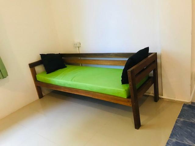 Frog House Bed & Breakfast (Adults Only) Patong Экстерьер фото
