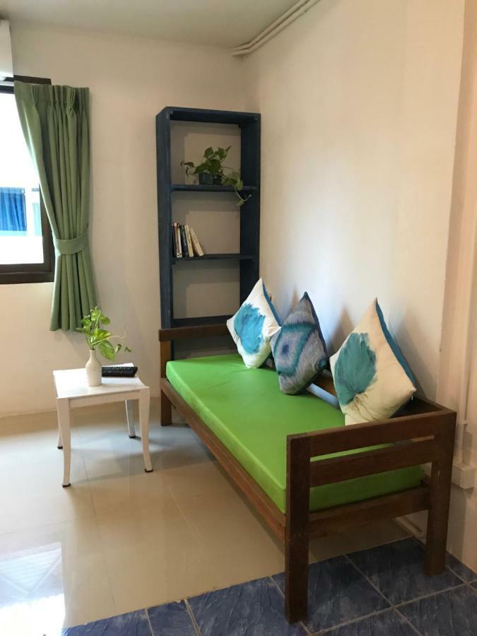 Frog House Bed & Breakfast (Adults Only) Patong Экстерьер фото