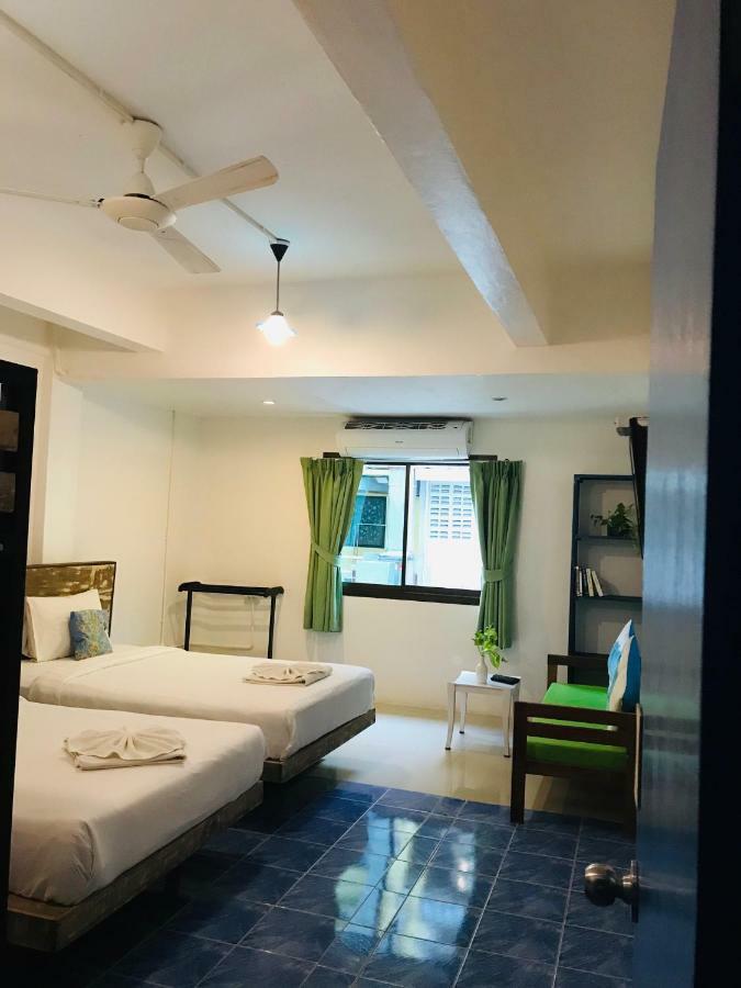Frog House Bed & Breakfast (Adults Only) Patong Экстерьер фото